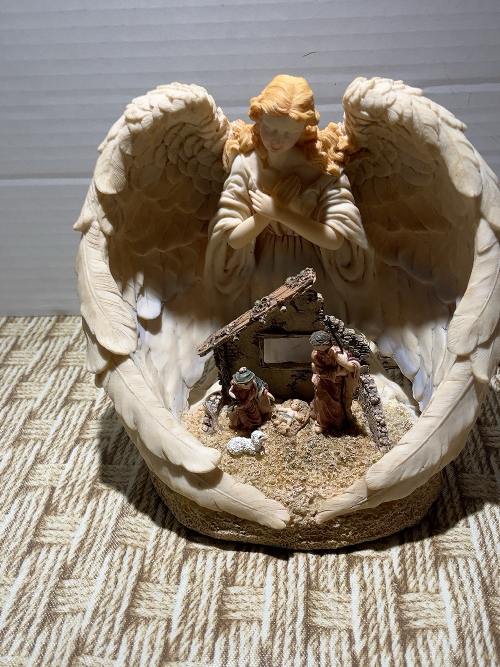 Lighted Angel Wings Nativity Scene Figurine Christmas Decor Resin 8” Tested